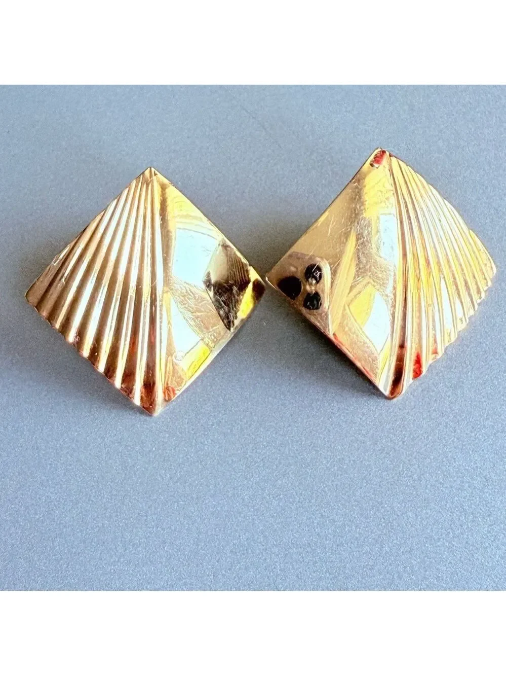 CARLA Designer 14kt Yellow Gold Textured & Polished Square Stud Earrings…